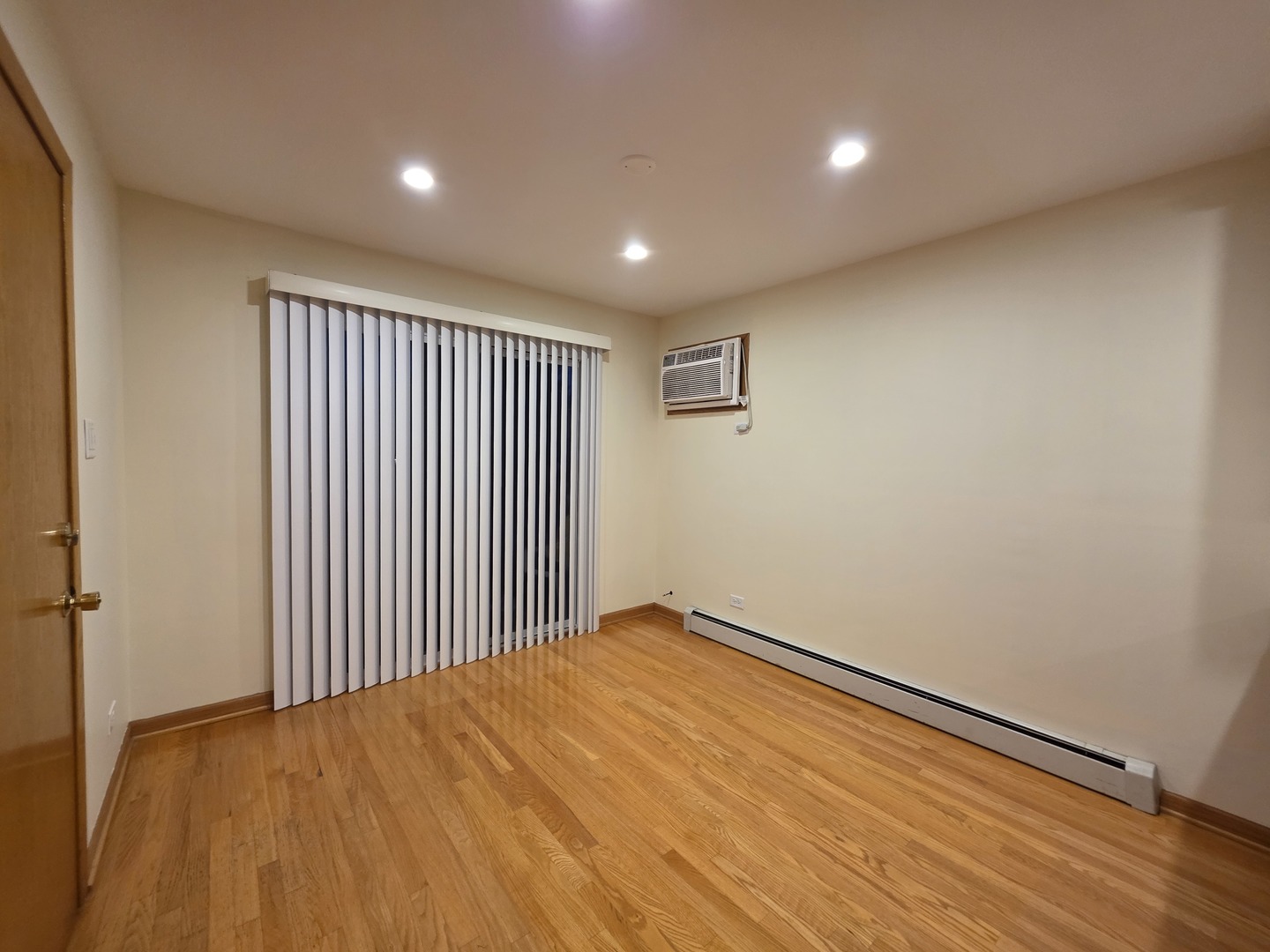 7913 Nordica Avenue #2, Burbank, IL 60459