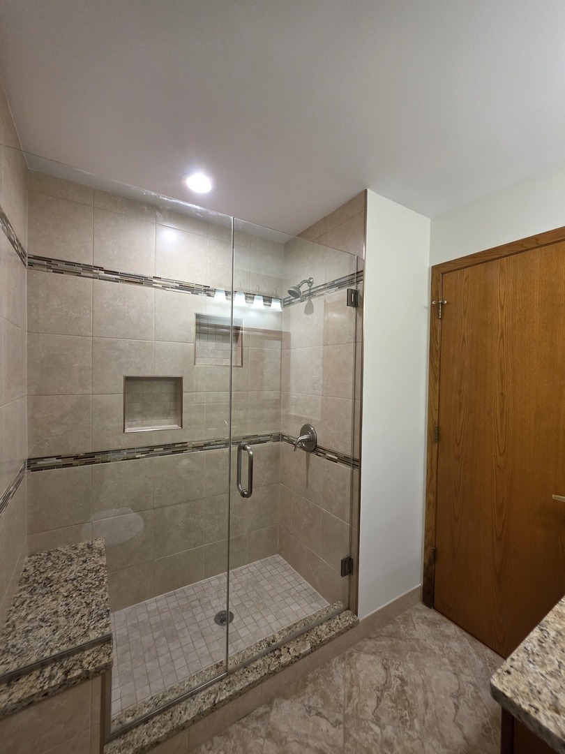 7913 Nordica Avenue #2, Burbank, IL 60459