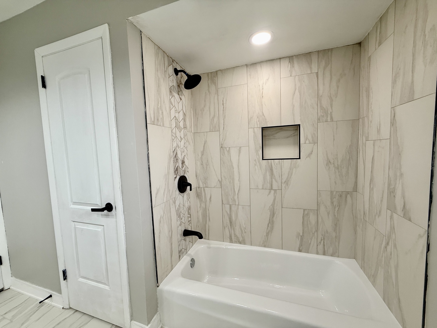 14101 S Saginaw Avenue, Burnham, IL 60633