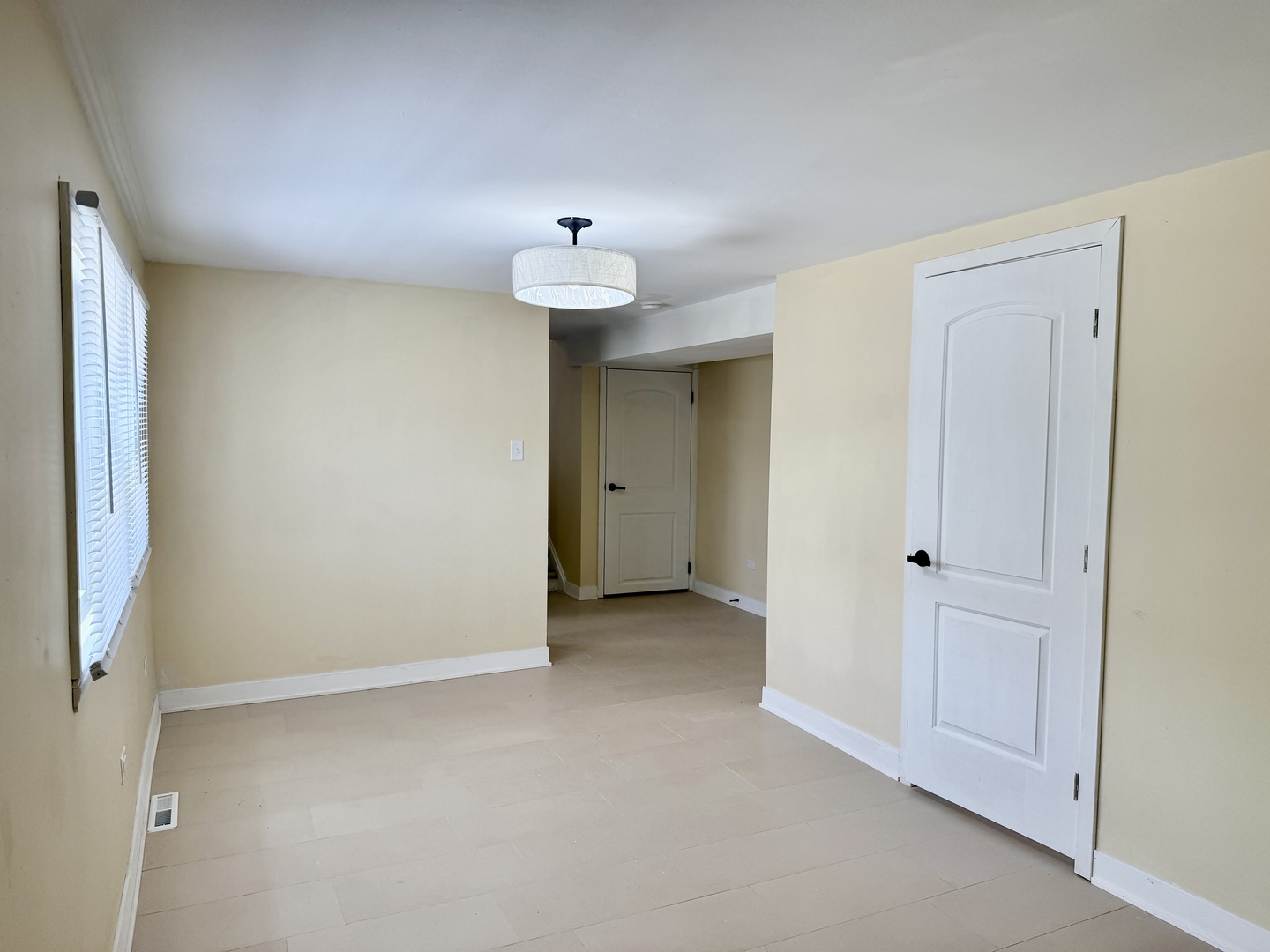 14101 S Saginaw Avenue, Burnham, IL 60633