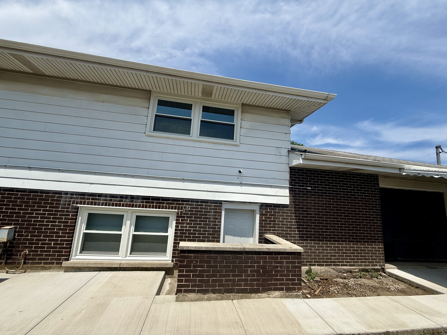 14101 S Saginaw Avenue, Burnham, IL 60633