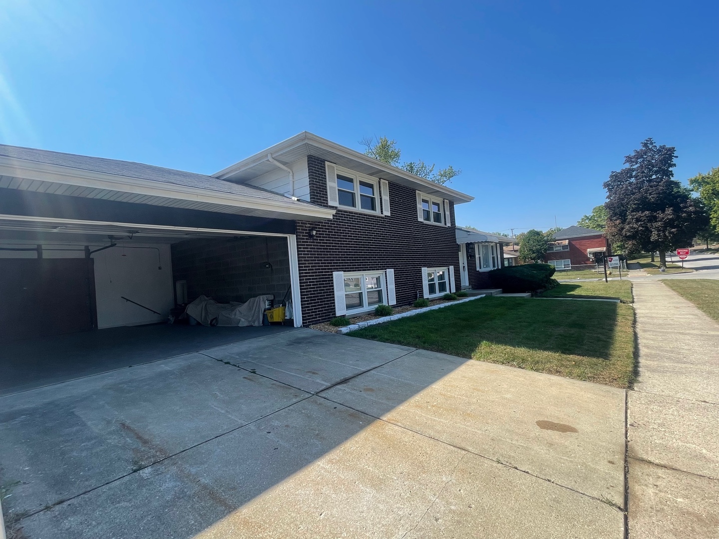 14101 S Saginaw Avenue, Burnham, IL 60633