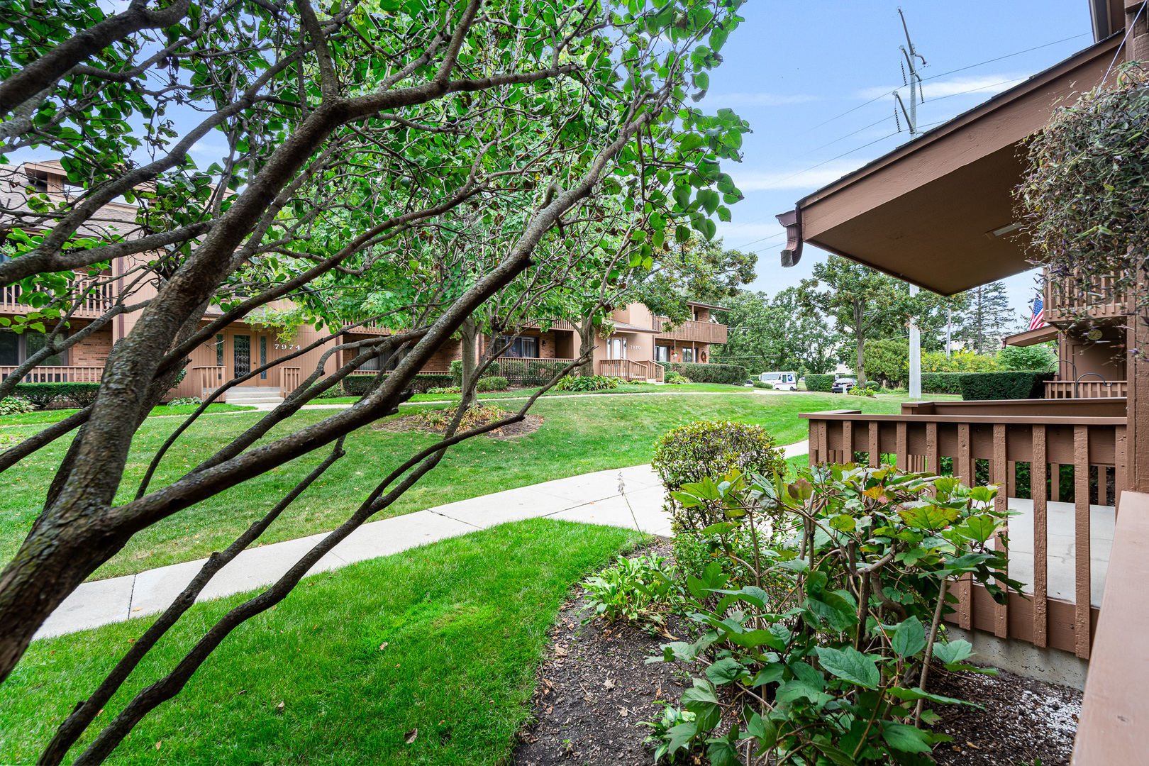 7962 Garfield Avenue #110, Burr Ridge, IL 60527