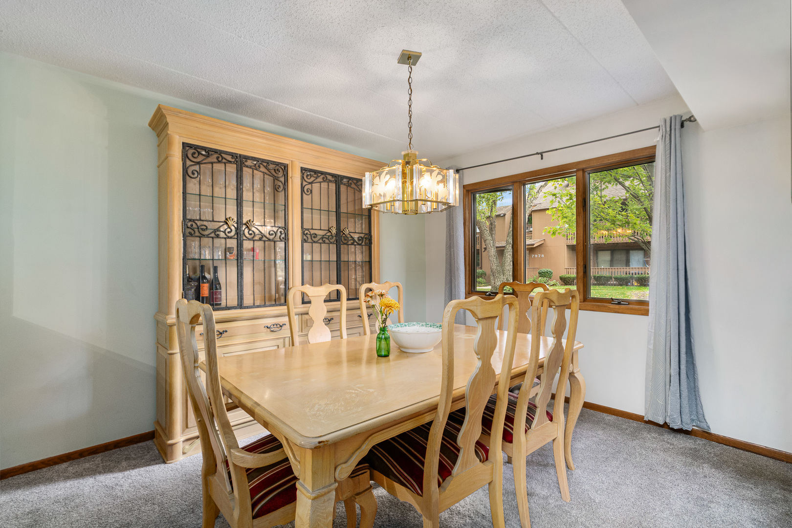 7962 Garfield Avenue #110, Burr Ridge, IL 60527