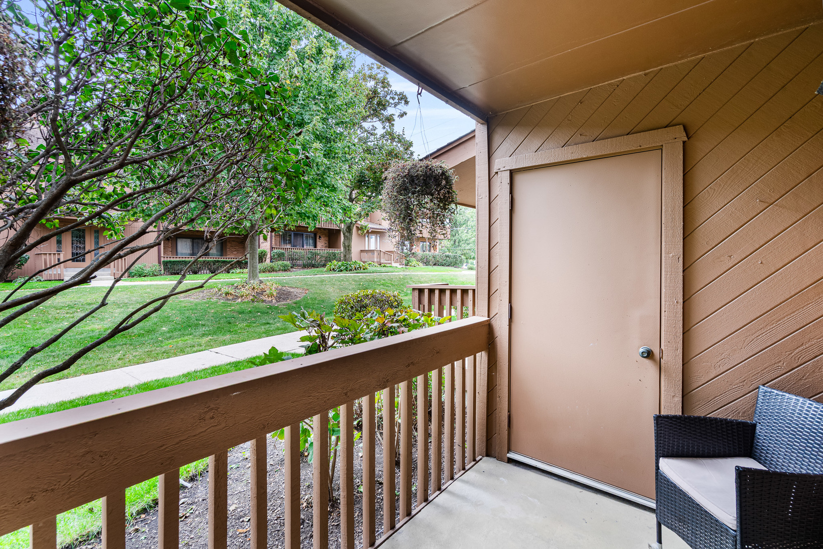 7962 Garfield Avenue #110, Burr Ridge, IL 60527