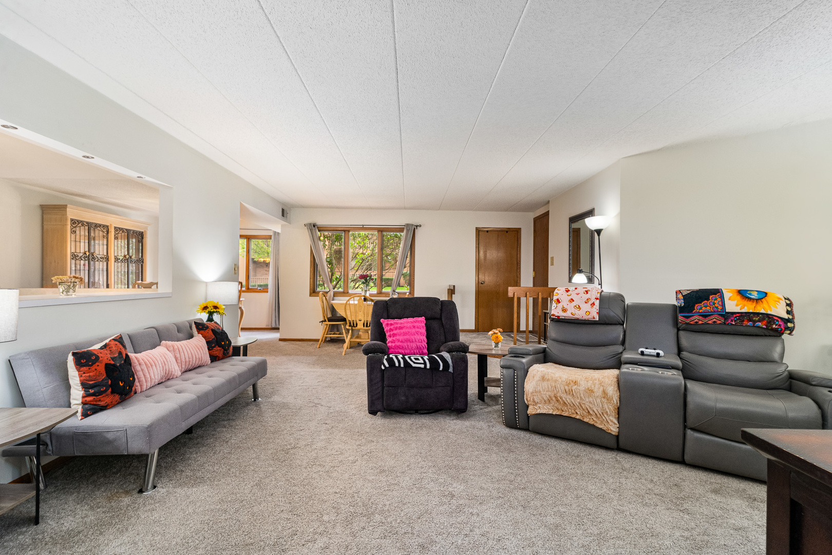 7962 Garfield Avenue #110, Burr Ridge, IL 60527
