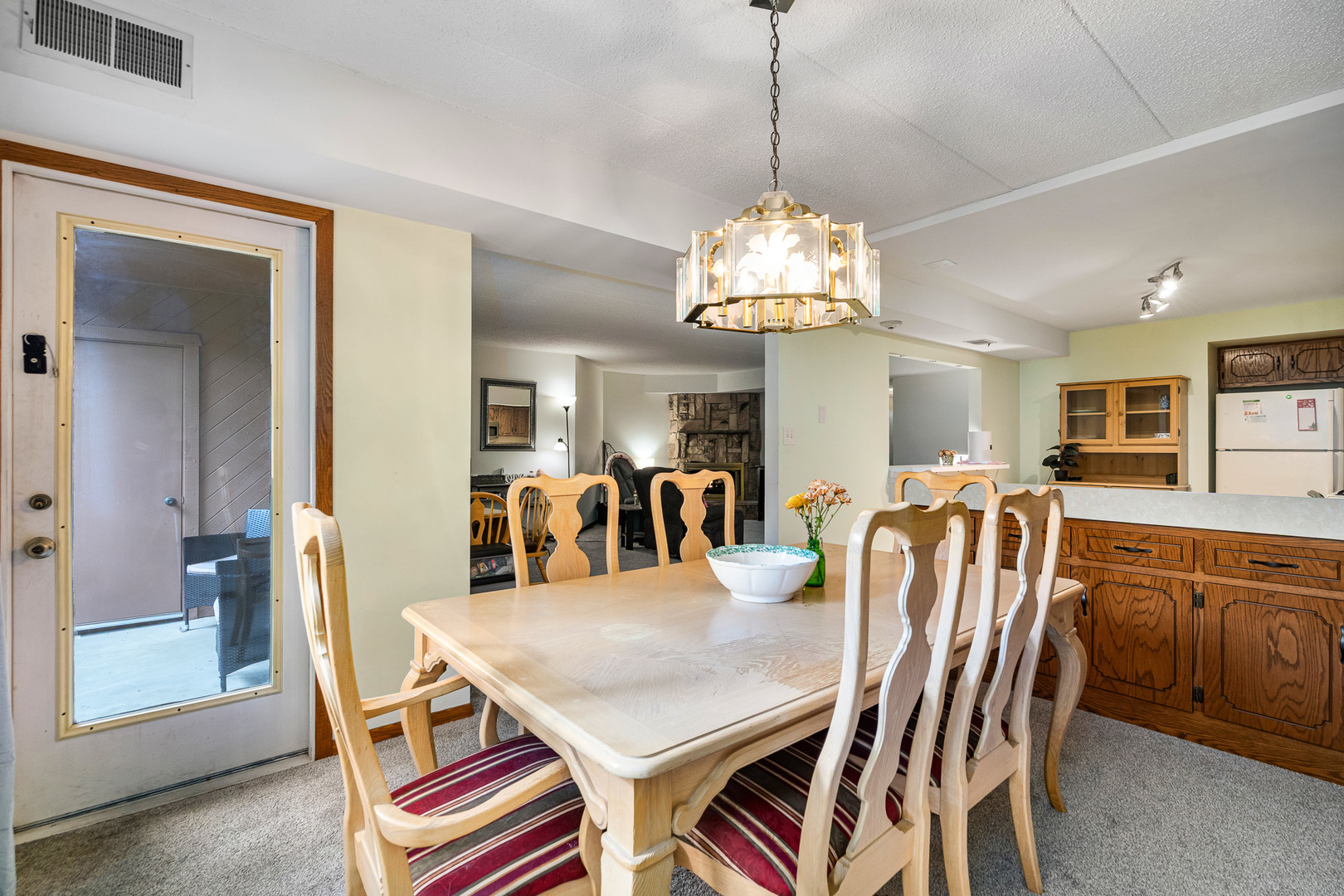 7962 Garfield Avenue #110, Burr Ridge, IL 60527