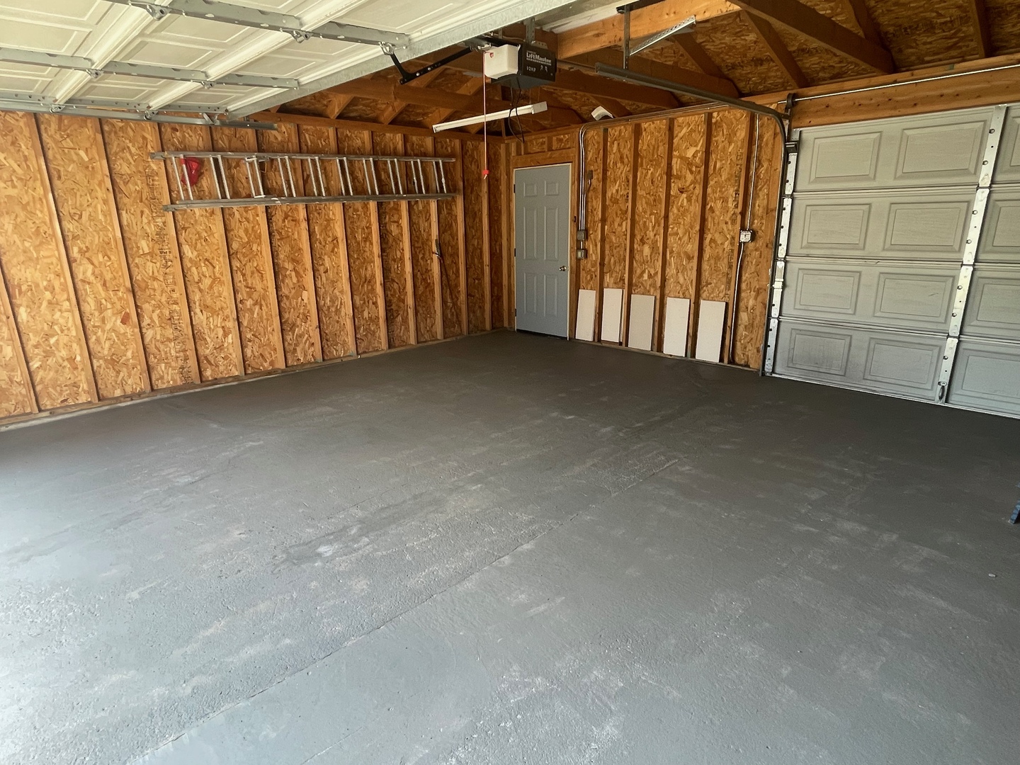14105 S Saginaw Avenue, Burnham, IL 60633