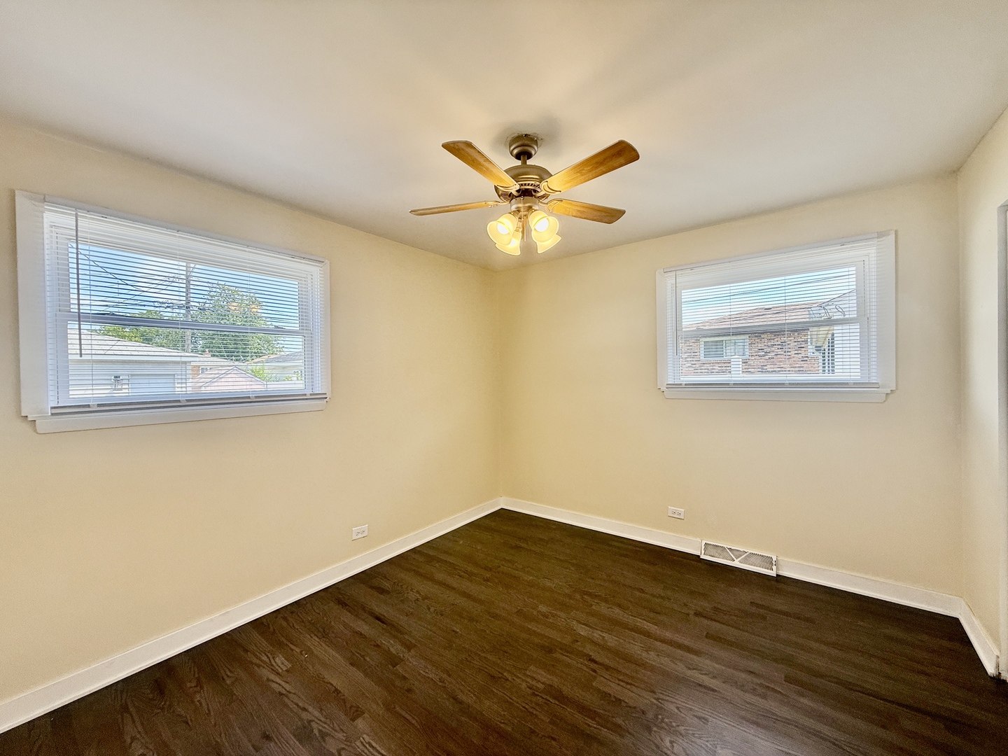 14105 S Saginaw Avenue, Burnham, IL 60633