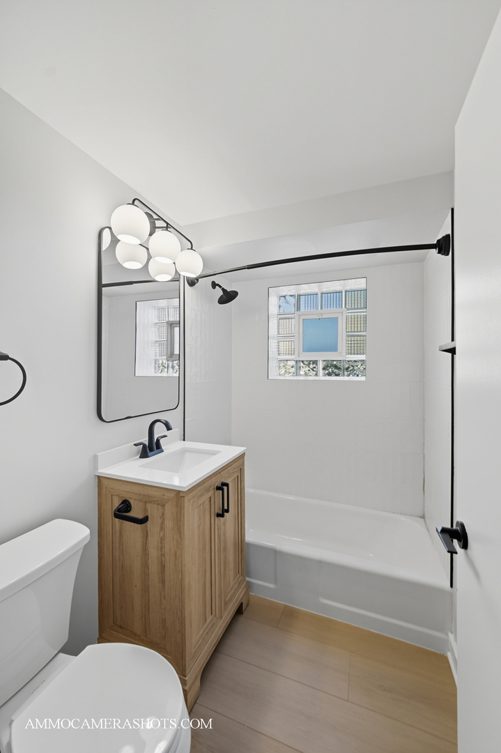 143 Ann Street #1N, Clarendon Hills, IL 60514