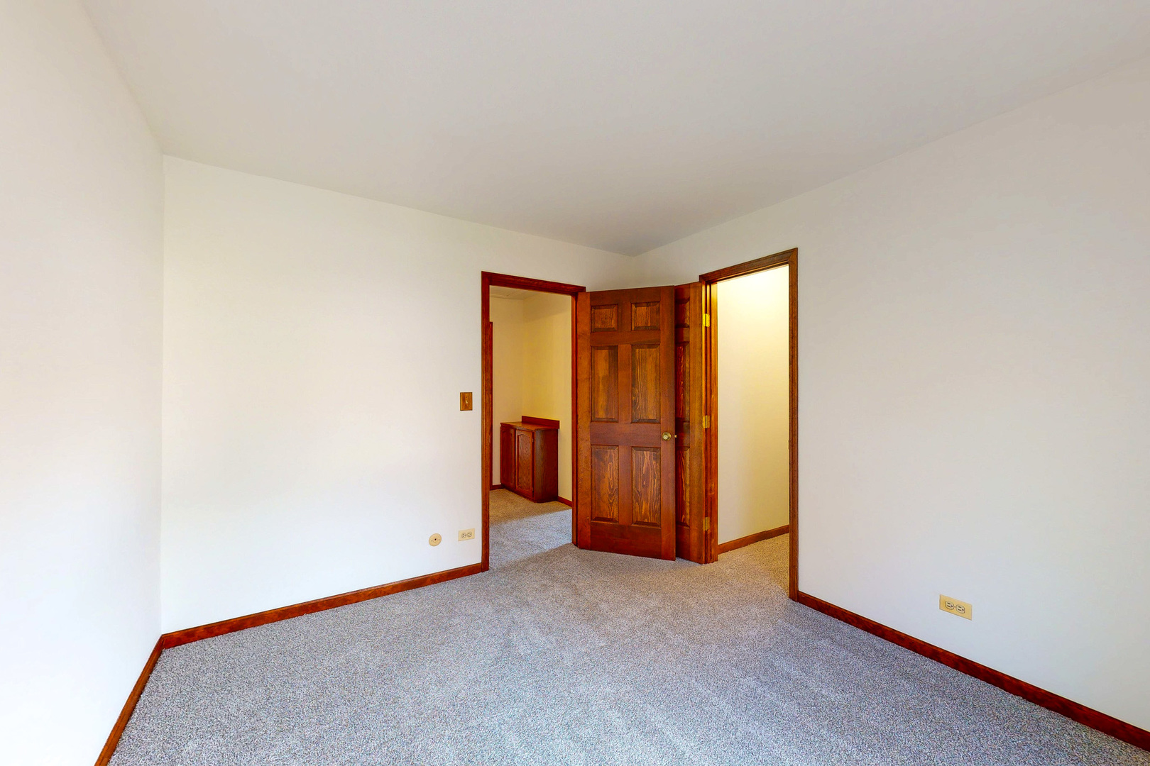 409 New York Lane, Elk Grove Village, IL 60007