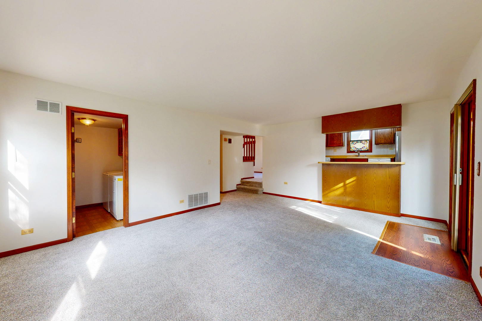 409 New York Lane, Elk Grove Village, IL 60007