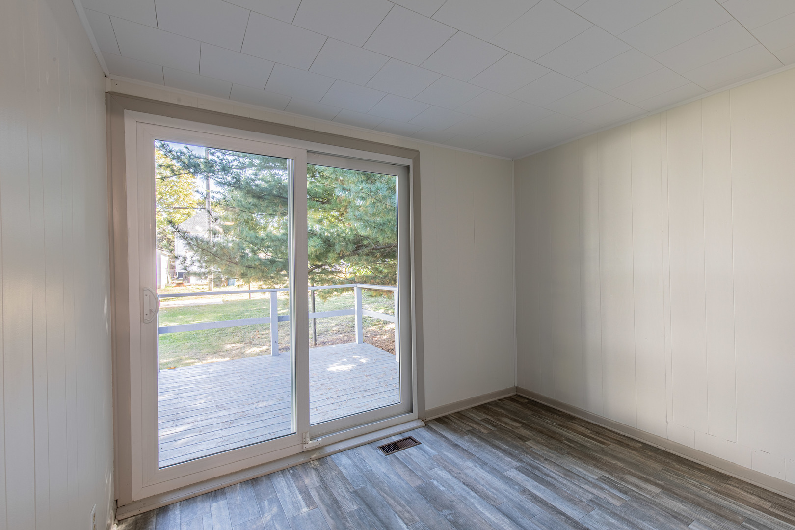 9 S Randolph Street, Princeton, IL 61356