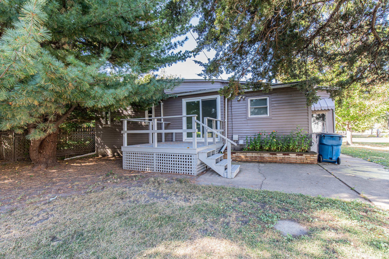 9 S Randolph Street, Princeton, IL 61356