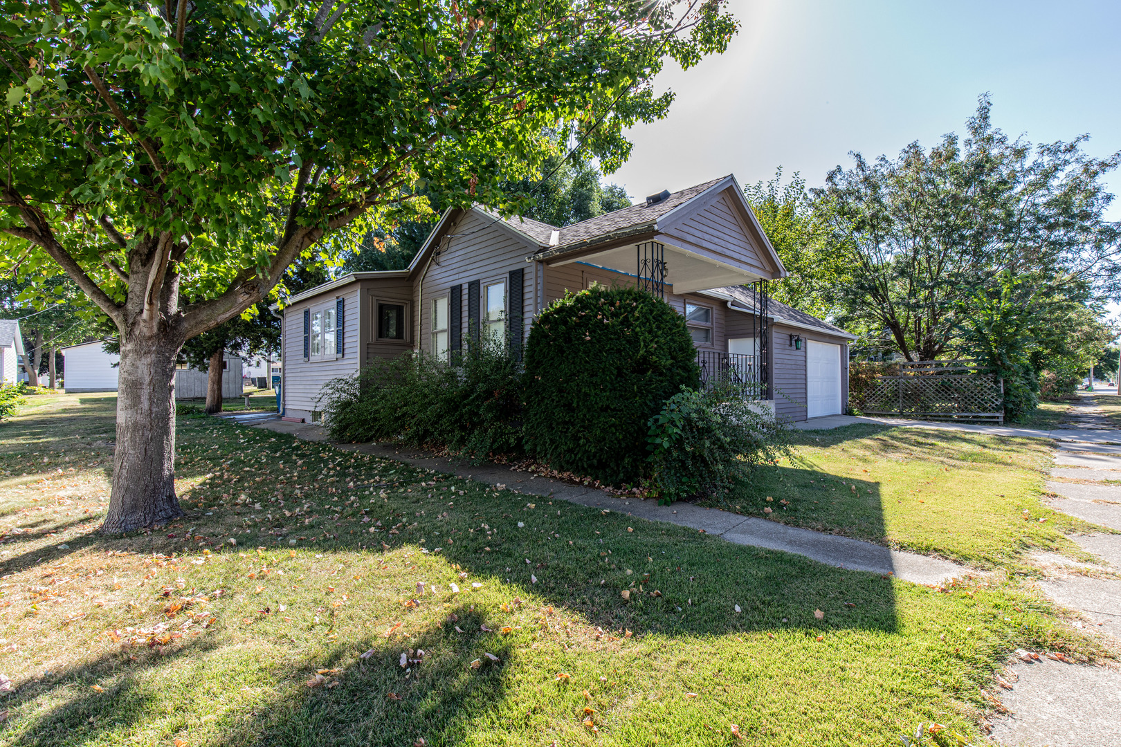 9 S Randolph Street, Princeton, IL 61356