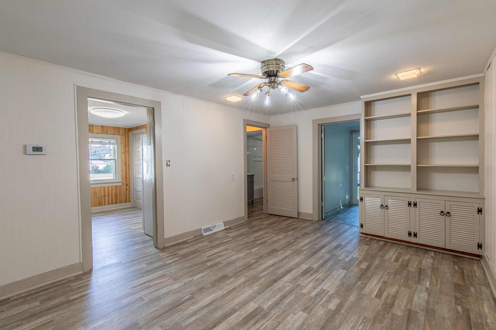 9 S Randolph Street, Princeton, IL 61356