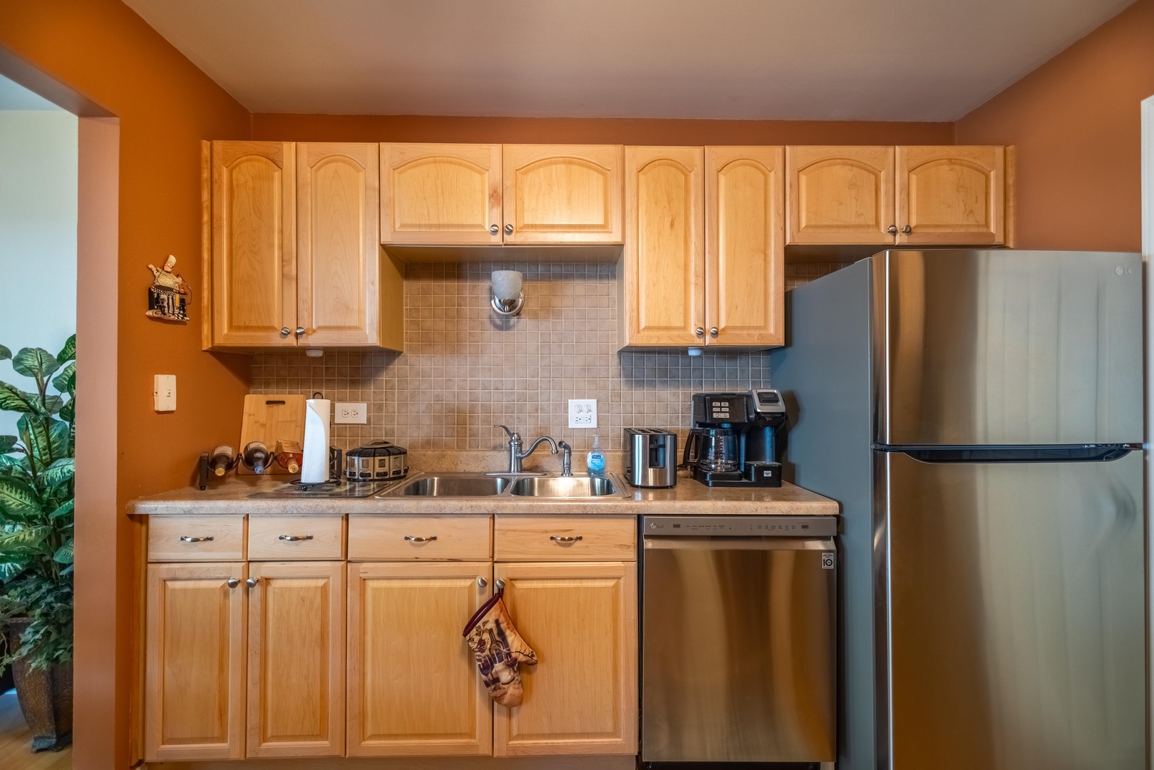 391 Thornhill Court #B1, Schaumburg, IL 60193