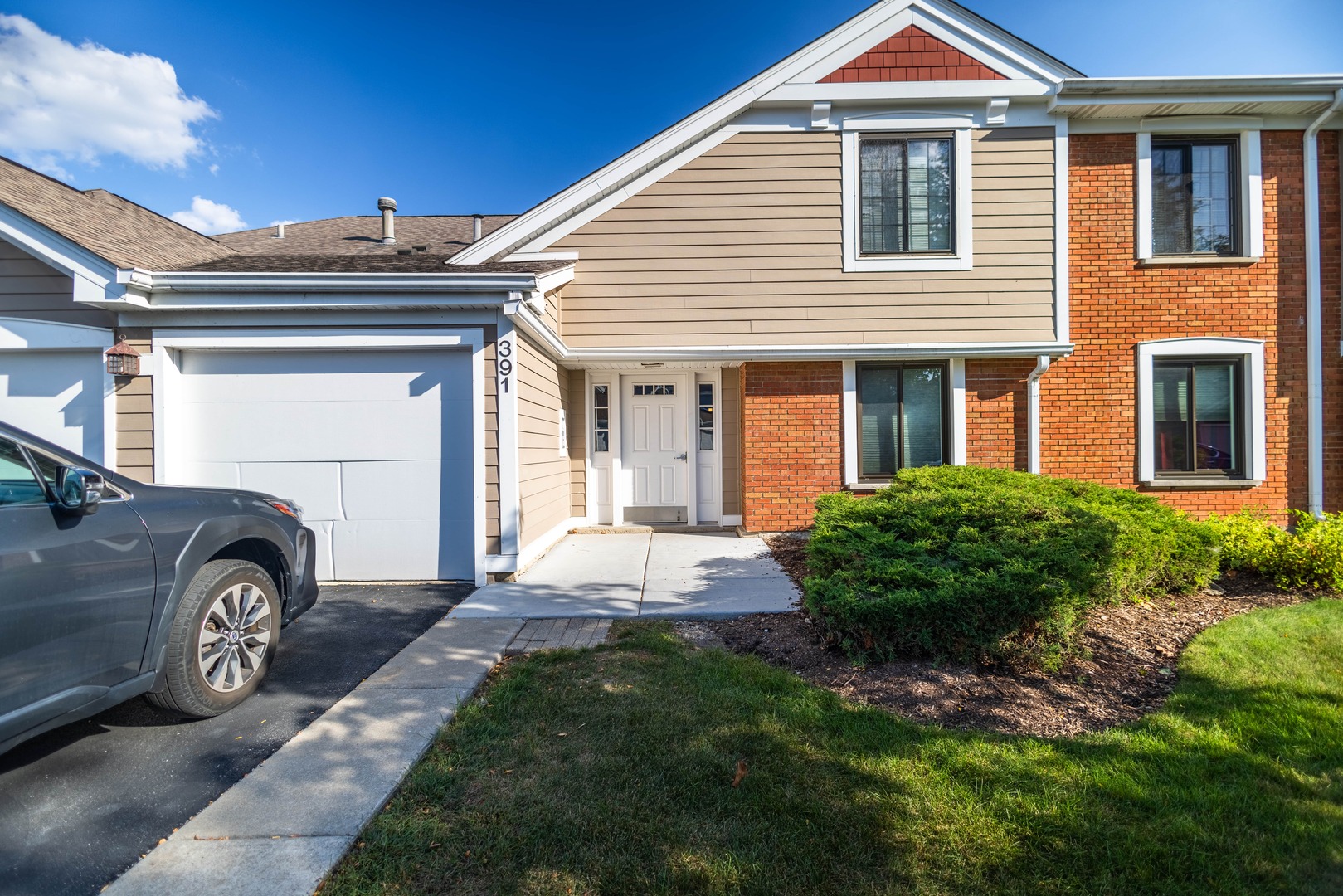 391 Thornhill Court #B1, Schaumburg, IL 60193