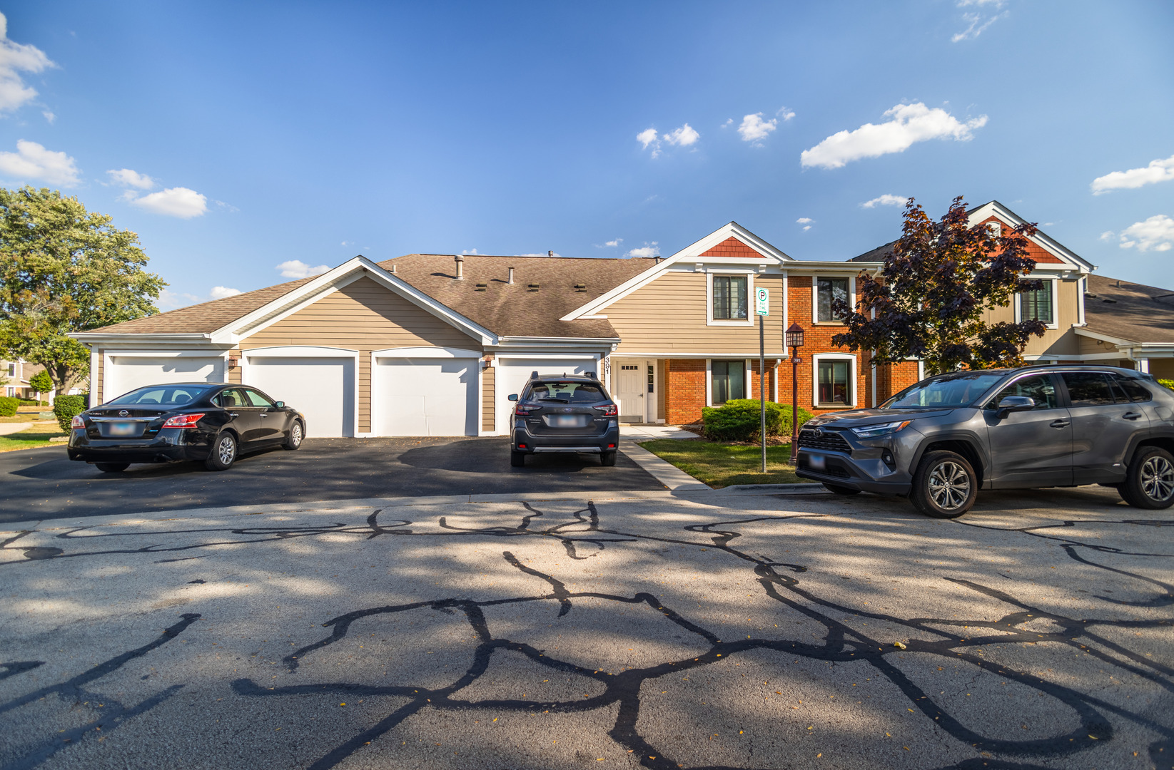 391 Thornhill Court #B1, Schaumburg, IL 60193