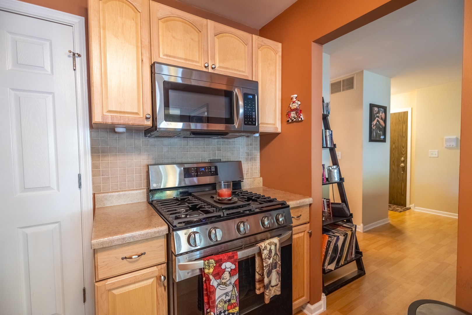 391 Thornhill Court #B1, Schaumburg, IL 60193