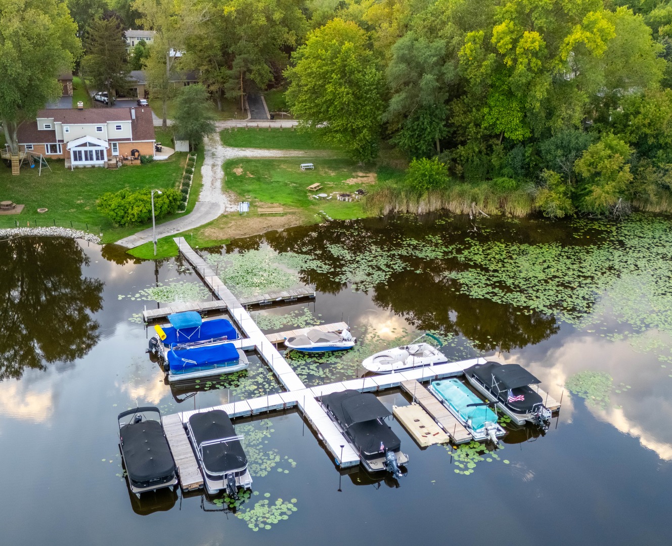 34785 N Gogol Avenue, Ingleside, IL 60041