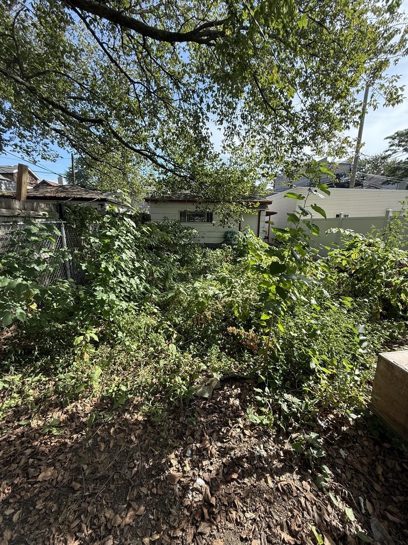841 N Fairfield Avenue, Chicago, IL 60622
