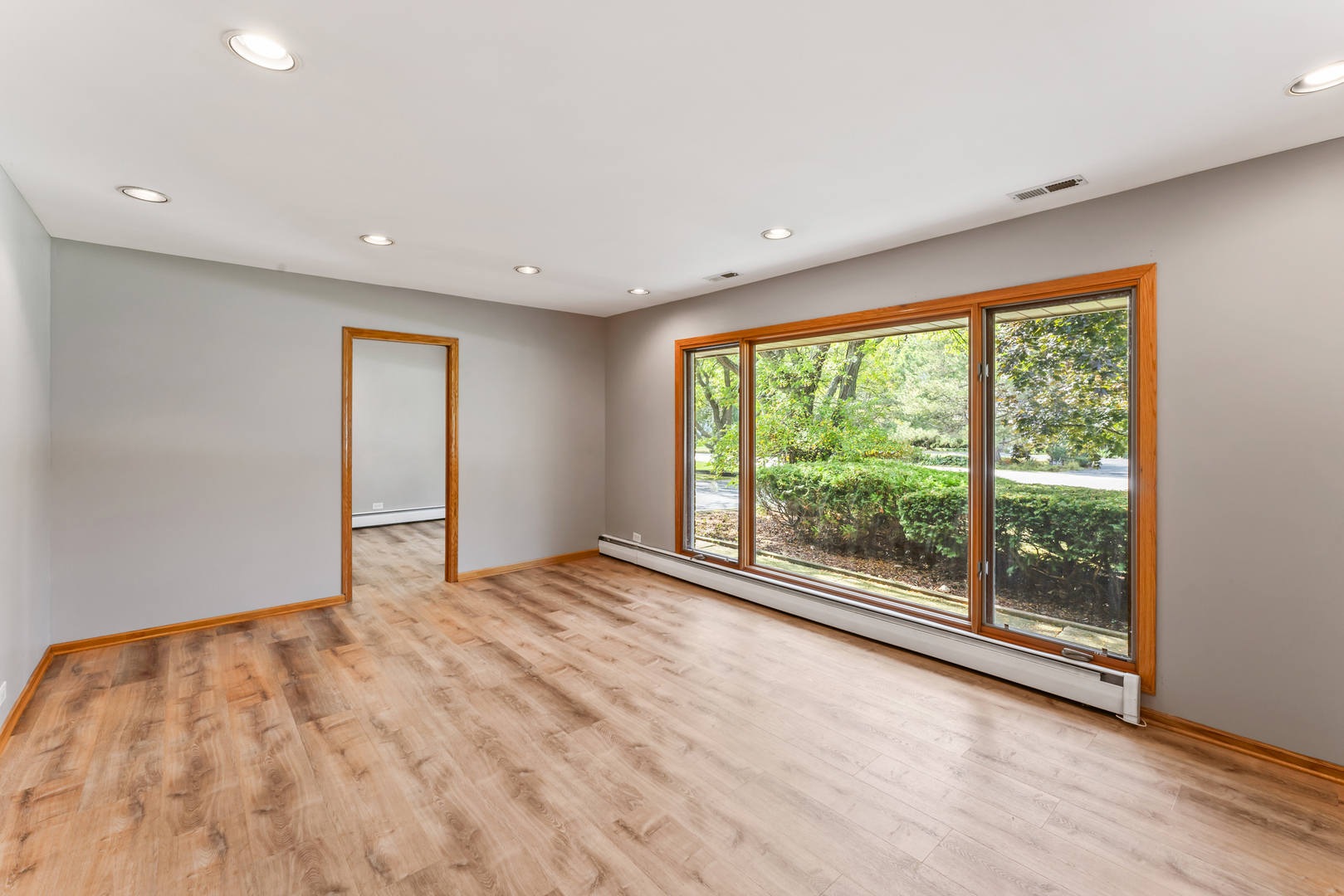 2226 Shannondale Road, Green Oaks, IL 60048