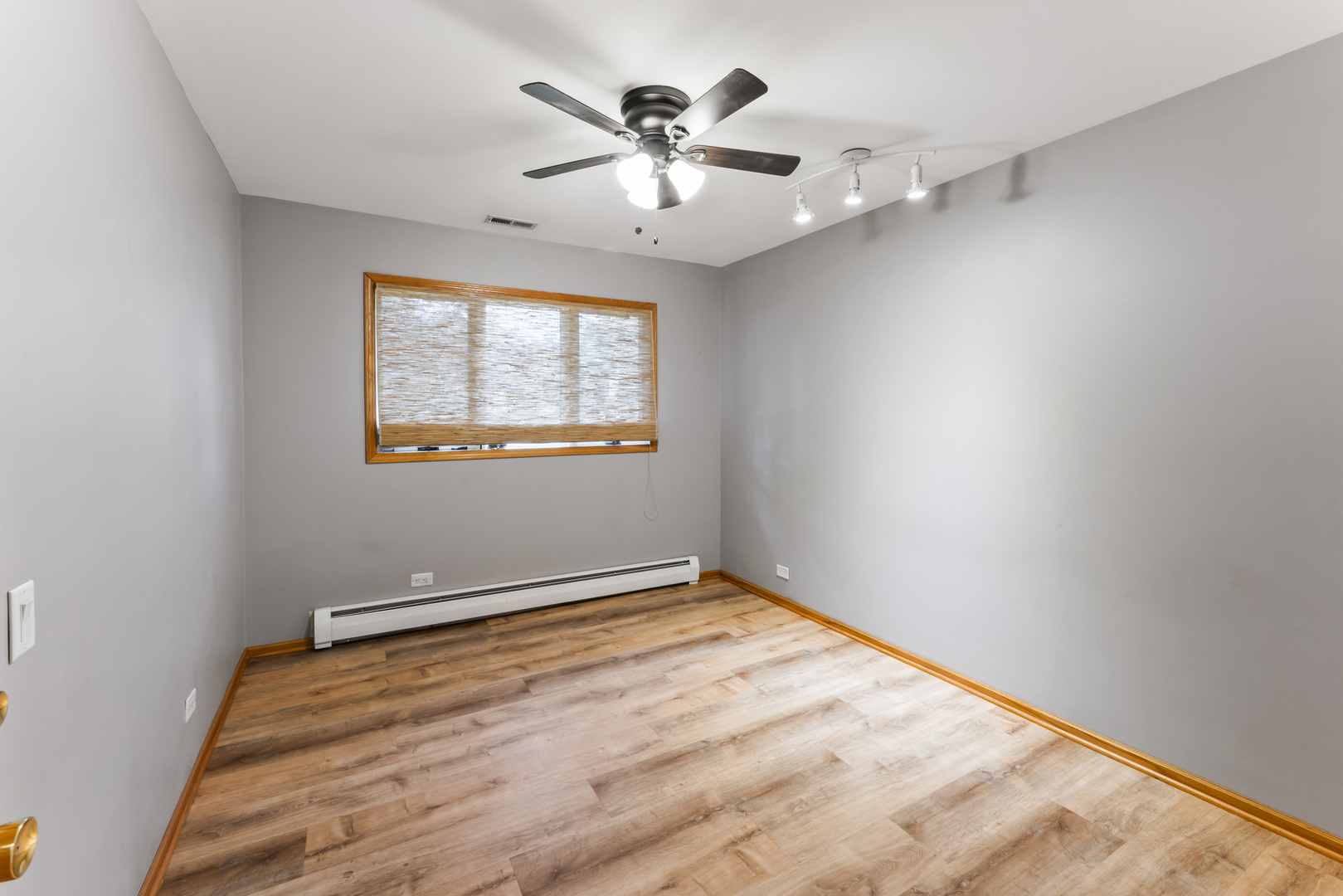 2226 Shannondale Road, Green Oaks, IL 60048