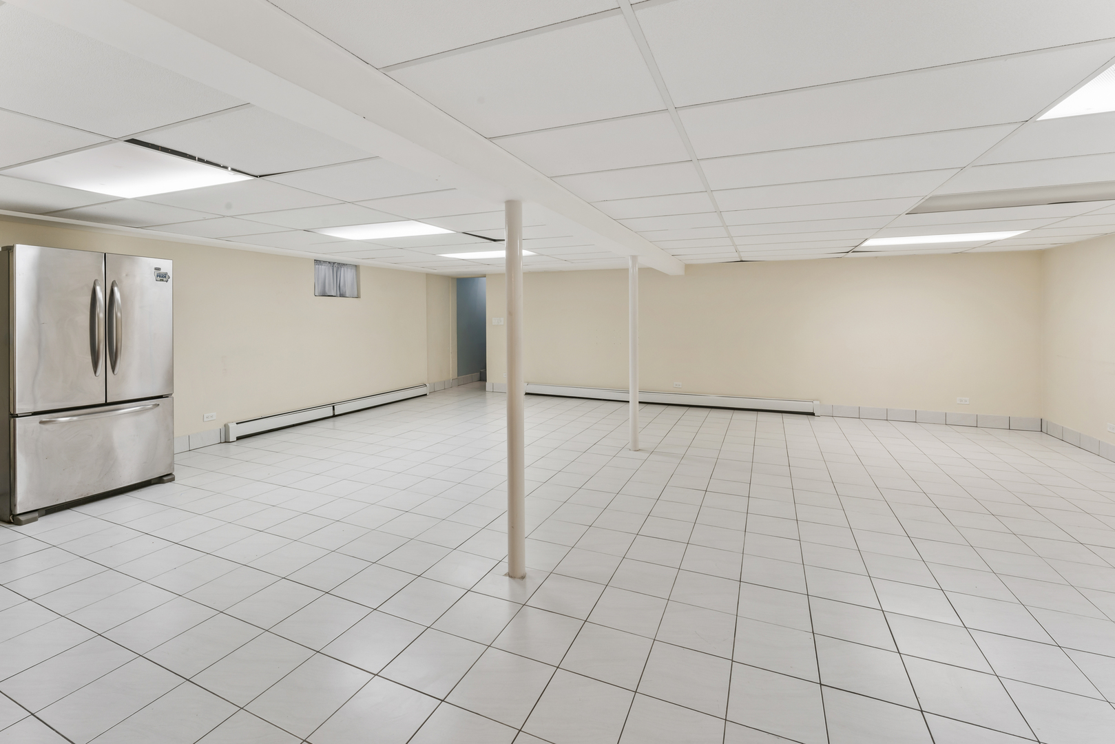 2226 Shannondale Road, Green Oaks, IL 60048