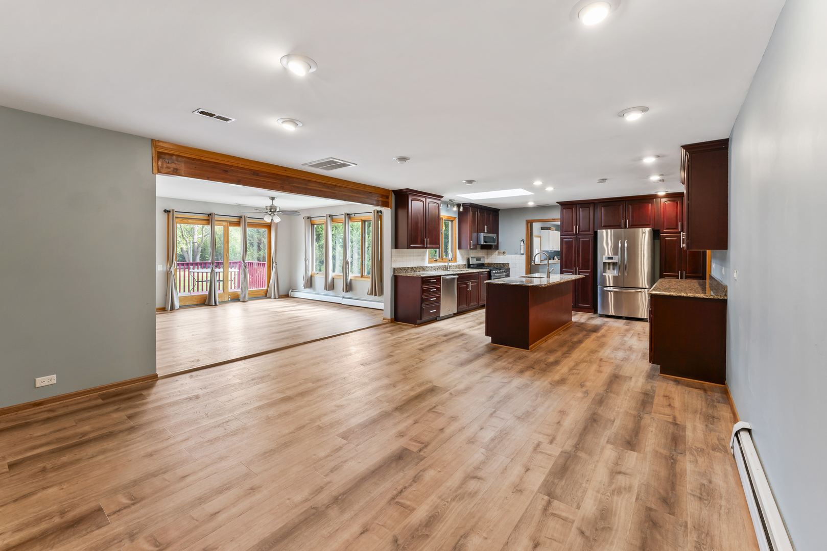 2226 Shannondale Road, Green Oaks, IL 60048