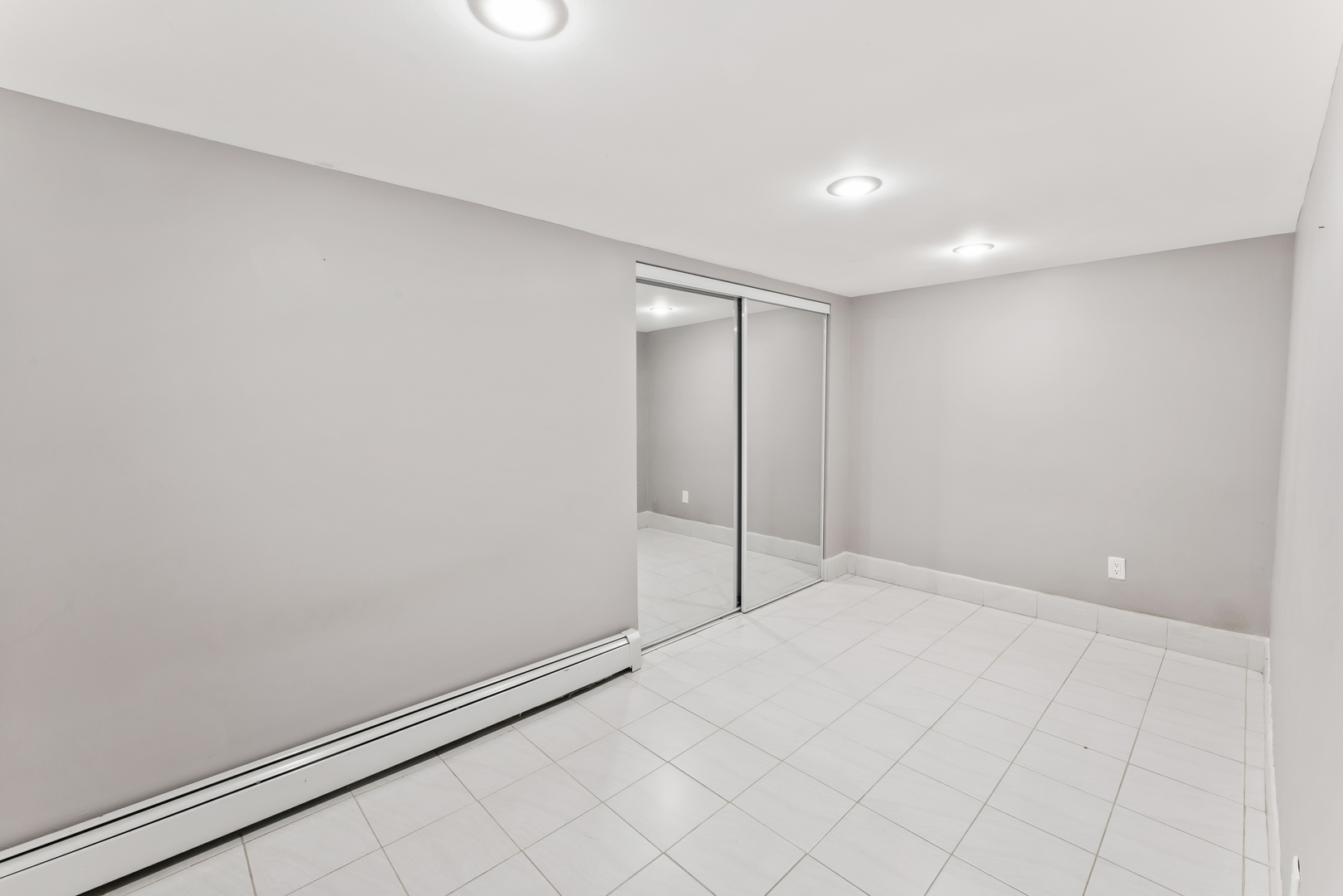 2226 Shannondale Road, Green Oaks, IL 60048