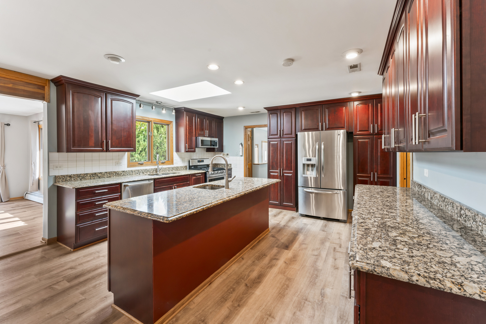 2226 Shannondale Road, Green Oaks, IL 60048