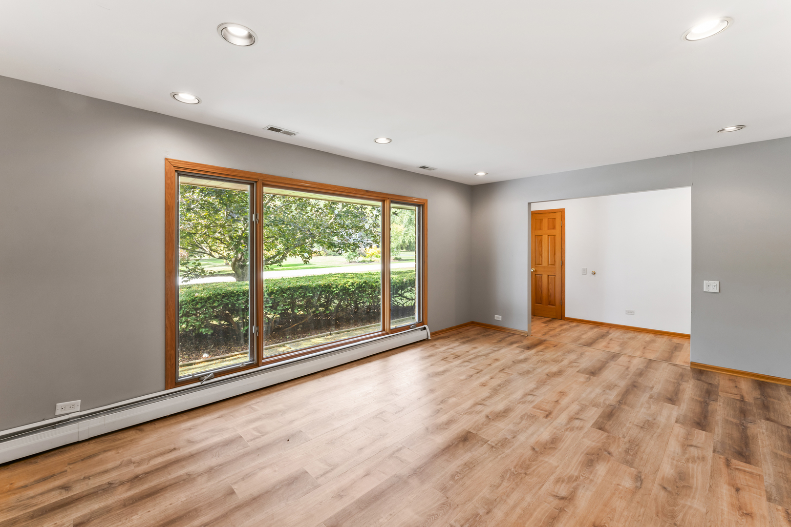 2226 Shannondale Road, Green Oaks, IL 60048