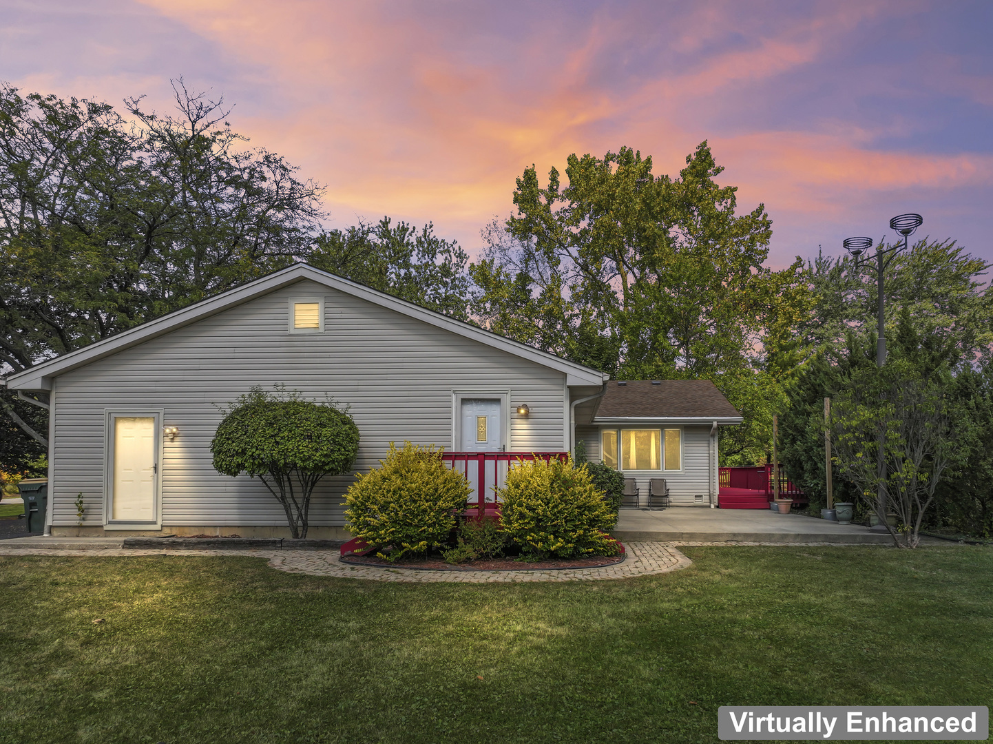 2226 Shannondale Road, Green Oaks, IL 60048