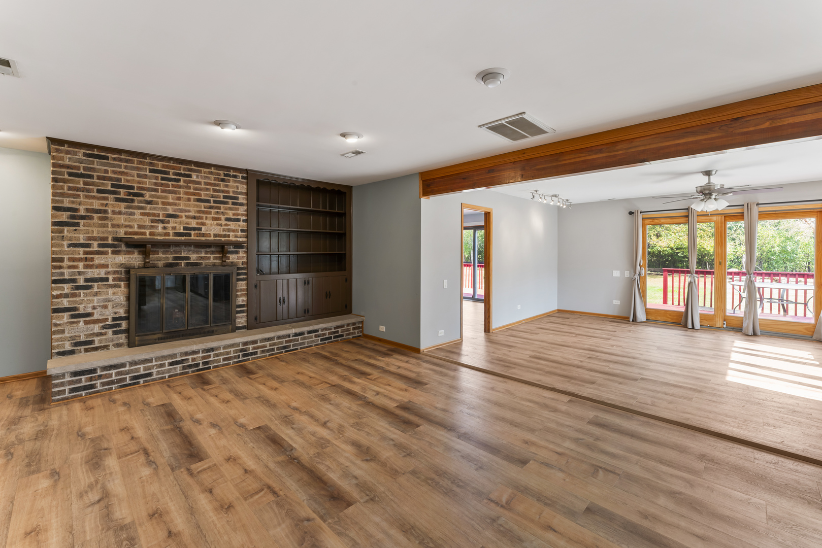 2226 Shannondale Road, Green Oaks, IL 60048