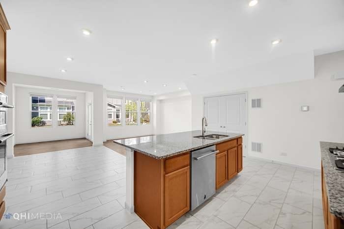 458 Watercress Drive, Aurora, IL 60504