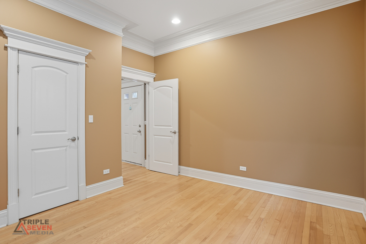 5039 S Michigan Avenue #1S, Chicago, IL 60615