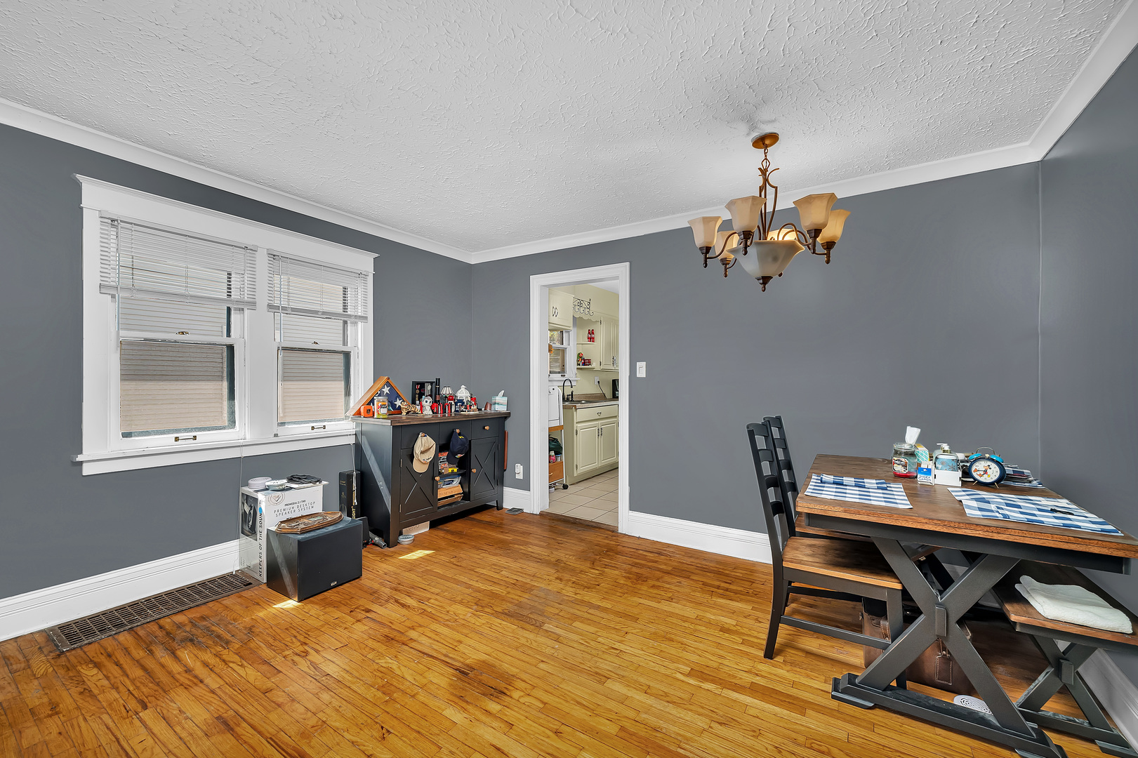 1409 N Raynor Avenue, Joliet, IL 60435