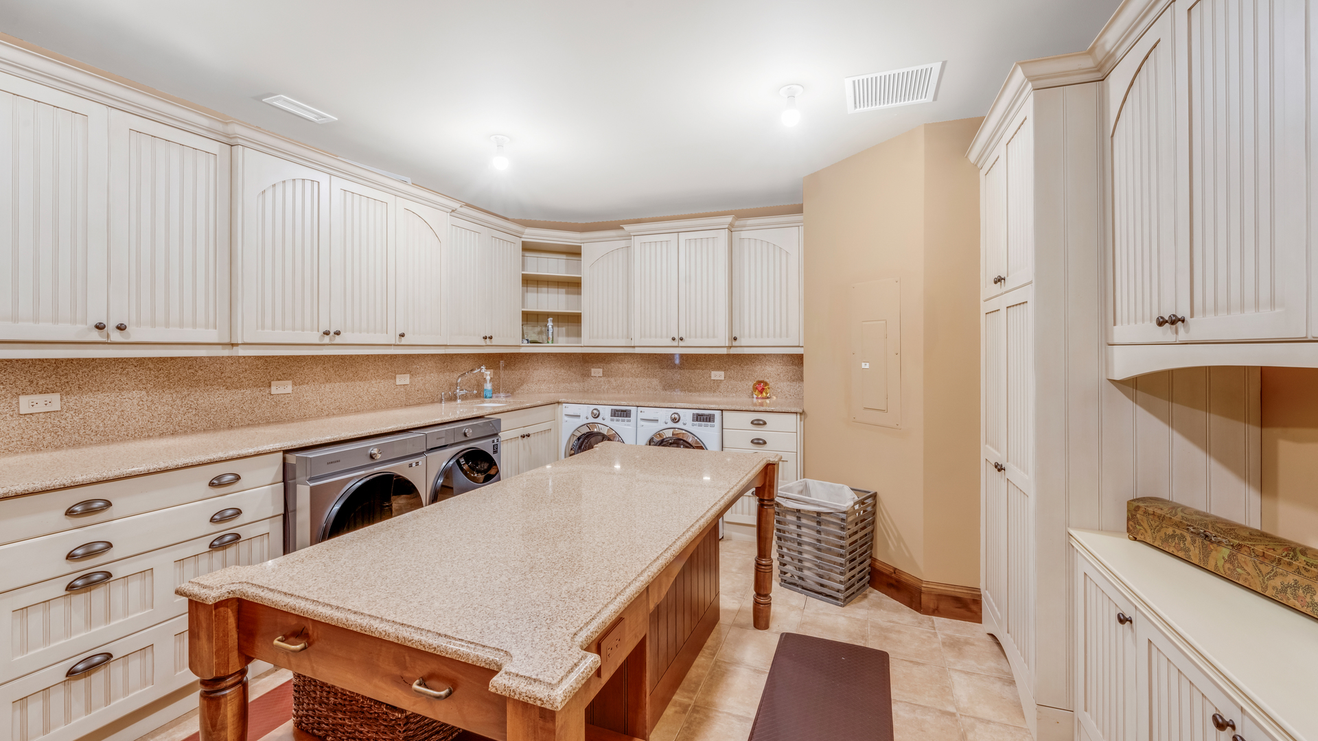 137 Singletree Road, Orland Park, IL 60467