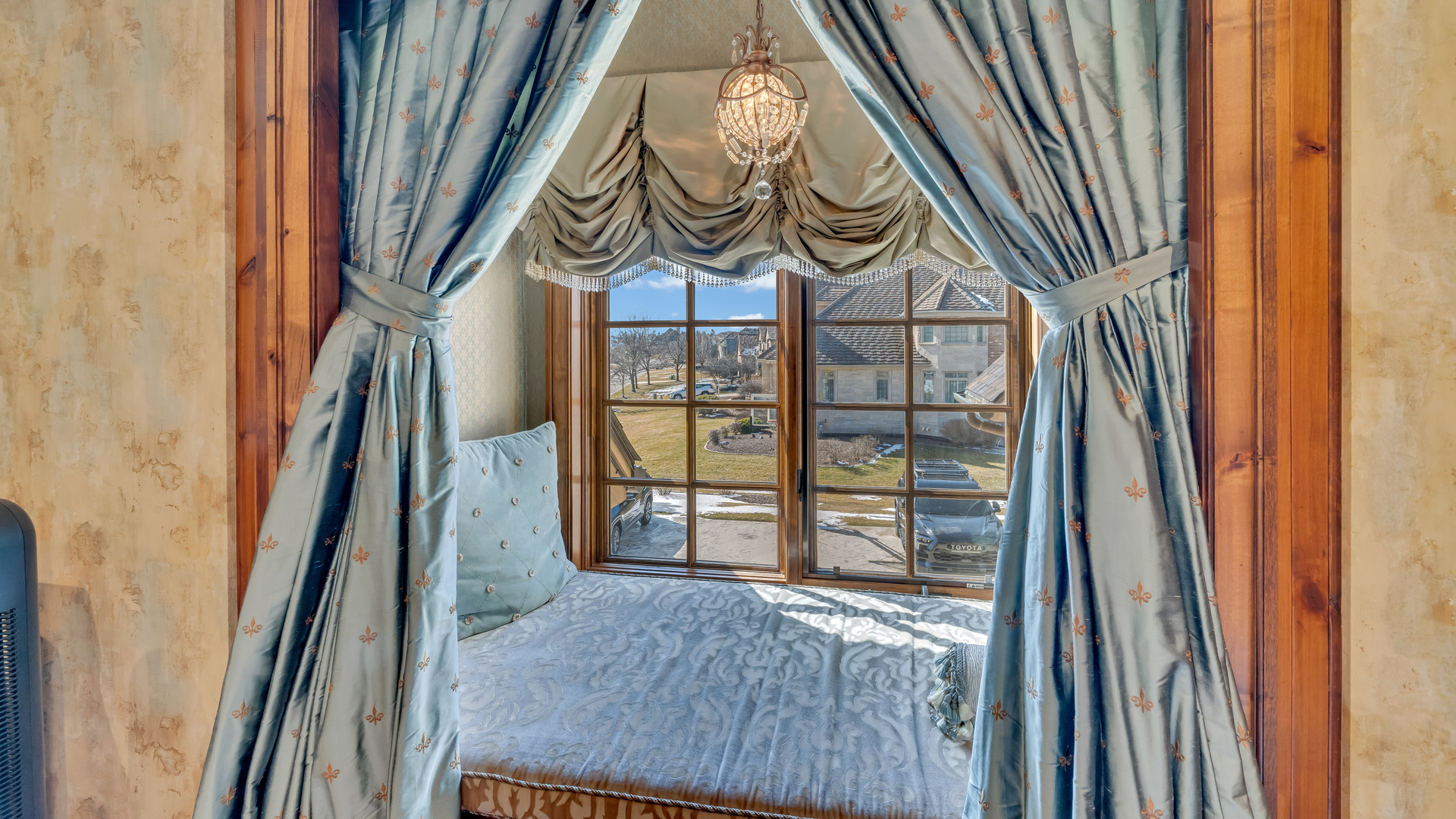 137 Singletree Road, Orland Park, IL 60467