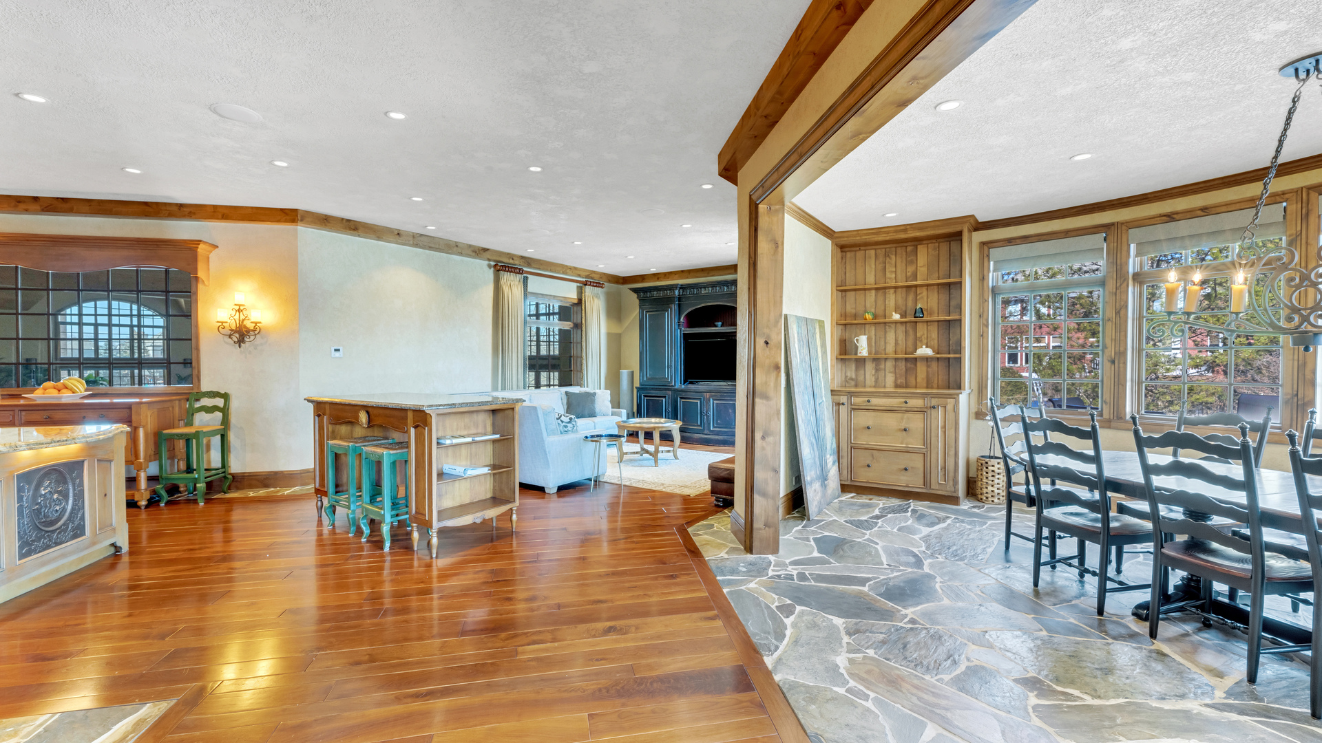 137 Singletree Road, Orland Park, IL 60467