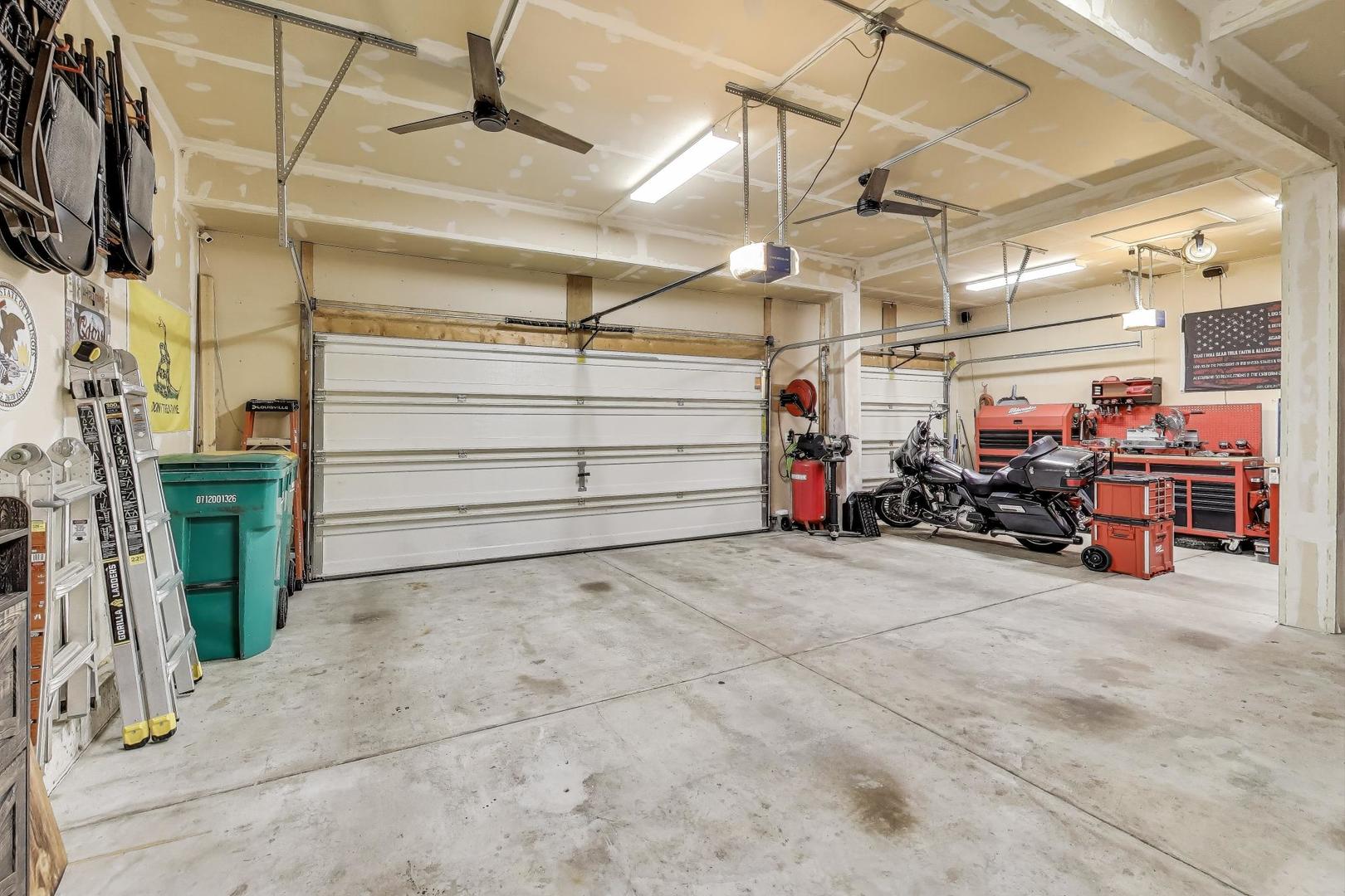 8208 Onyx Lane, Joliet, IL 60431