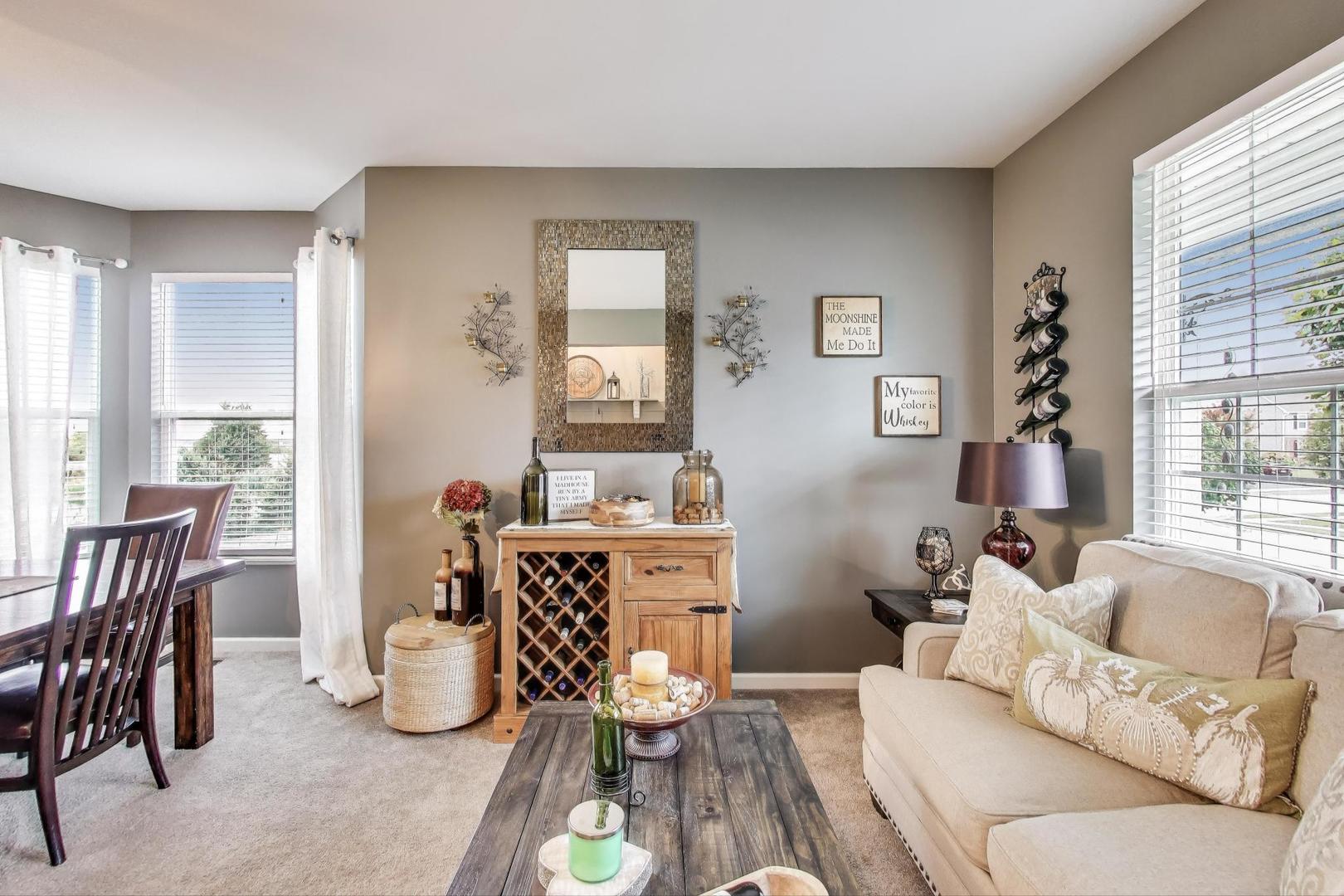 8208 Onyx Lane, Joliet, IL 60431