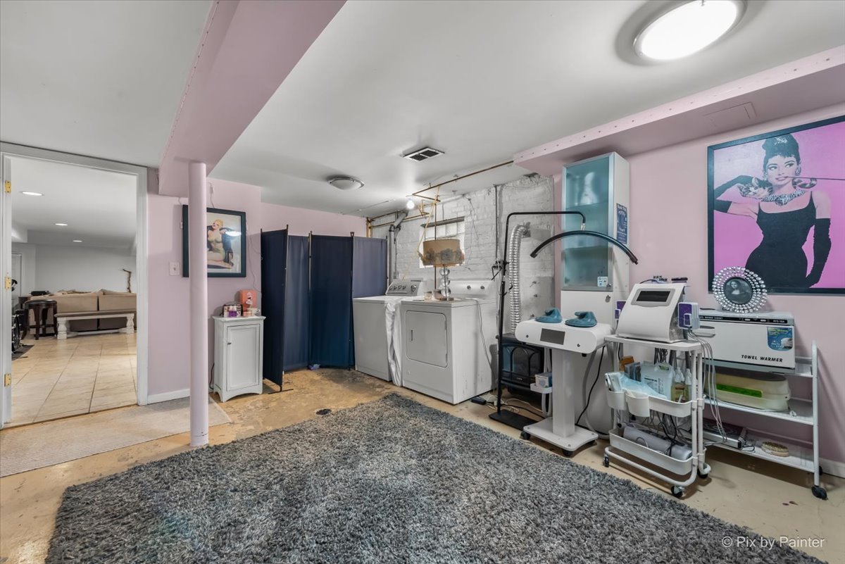 5956 N Elston Avenue, Chicago, IL 60646