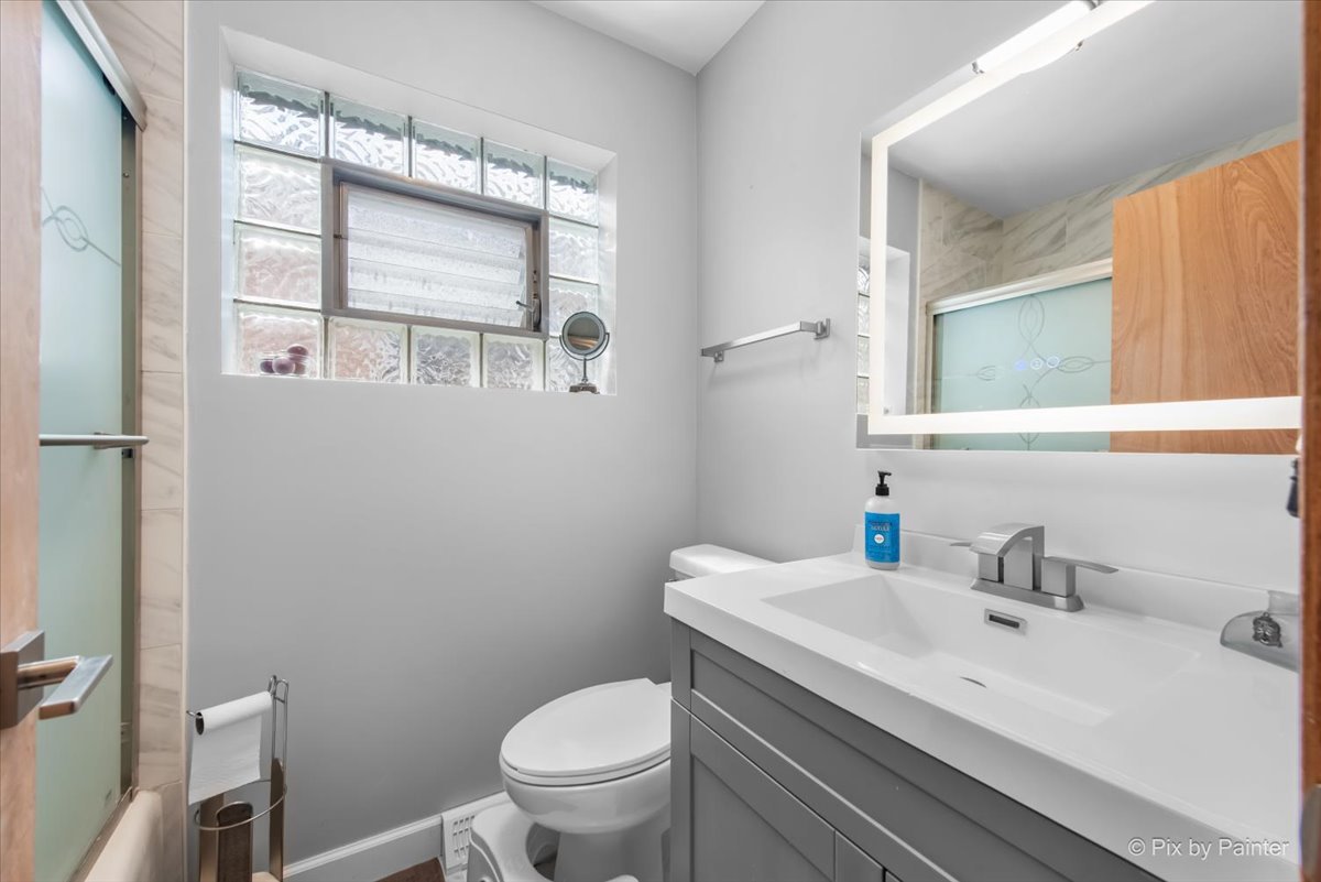 5956 N Elston Avenue, Chicago, IL 60646