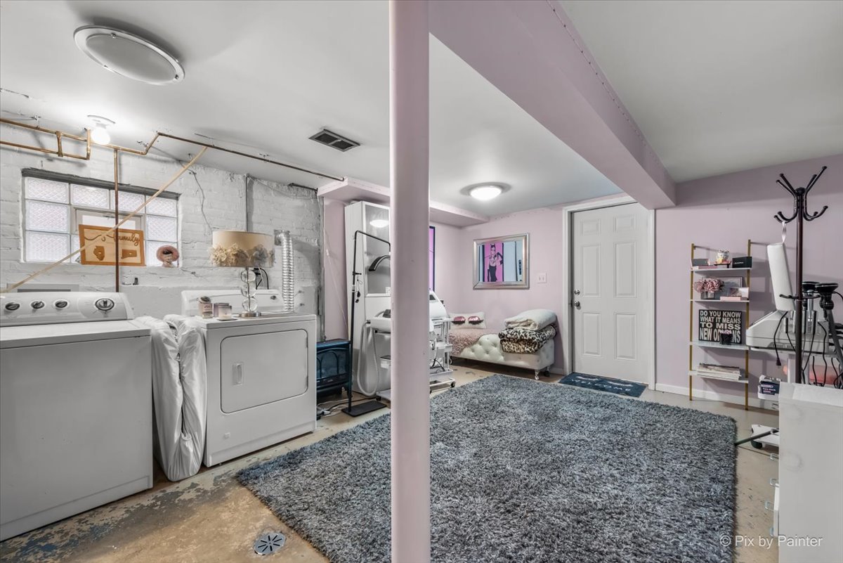 5956 N Elston Avenue, Chicago, IL 60646