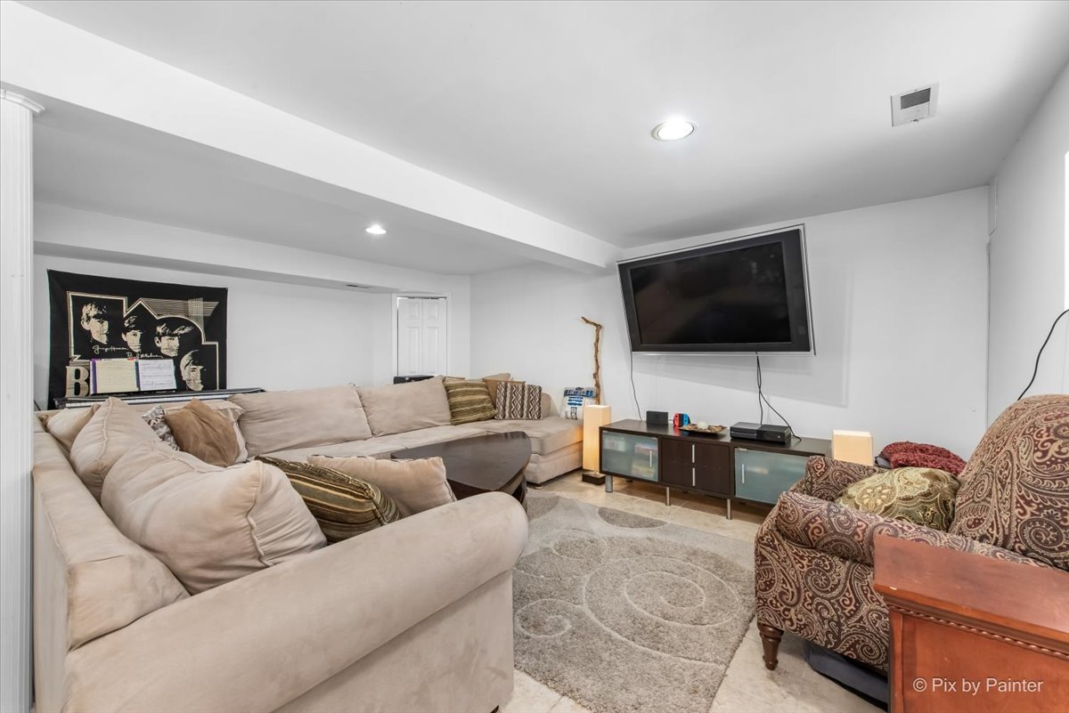 5956 N Elston Avenue, Chicago, IL 60646