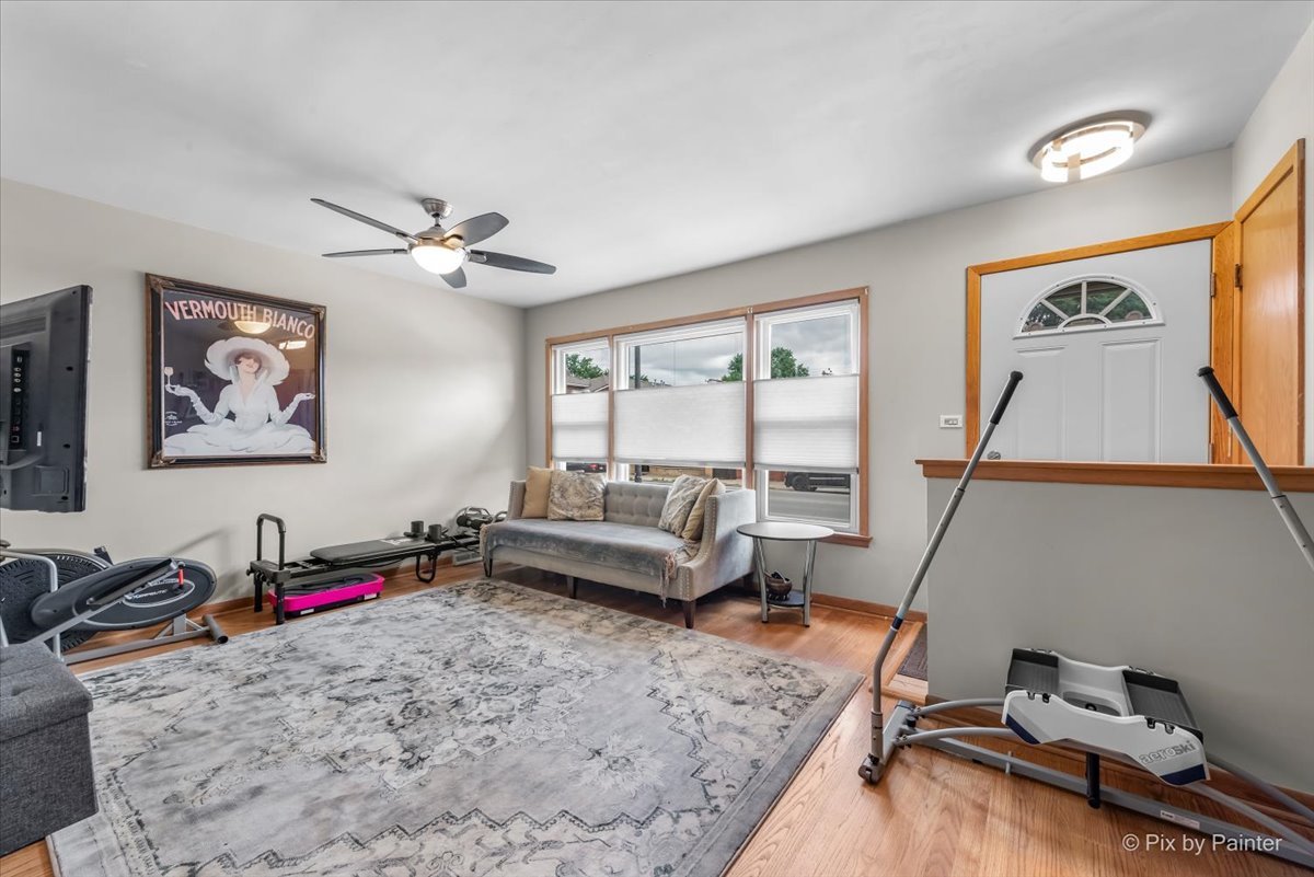 5956 N Elston Avenue, Chicago, IL 60646