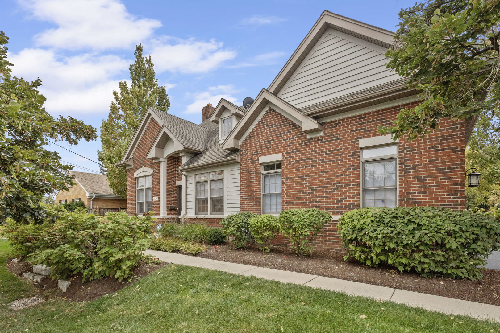 722 N NORTHWEST Highway #A, Park Ridge, IL 60068