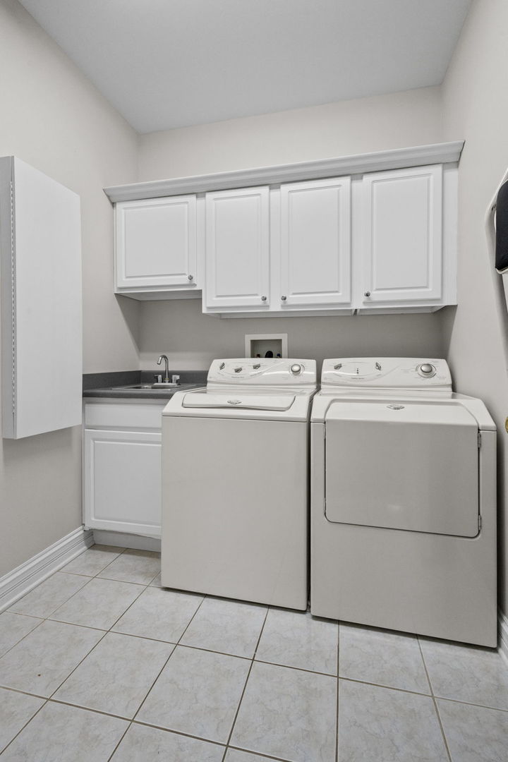 722 N NORTHWEST Highway #A, Park Ridge, IL 60068